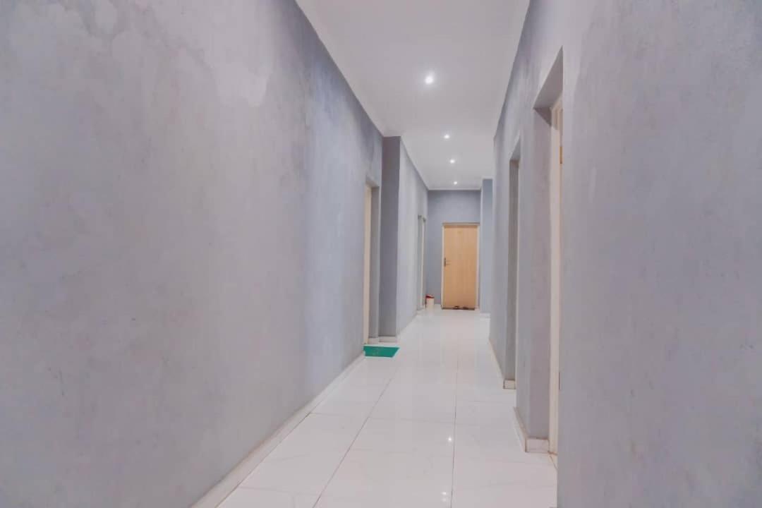 Adams Lodges Ltd 망고치 현 외부 사진